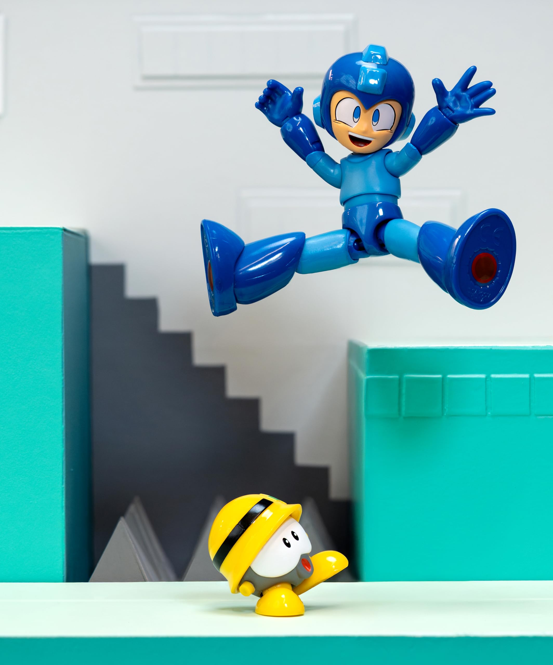 Amazon | 【グッズ】1/12スケール ロックマン アクションフィギュア